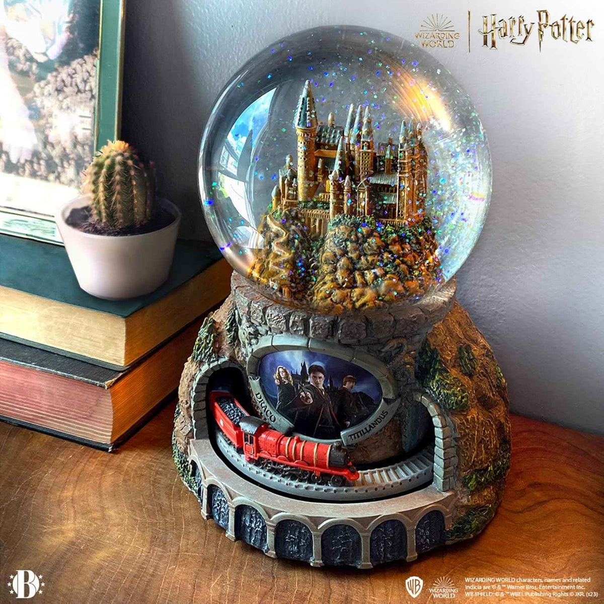The Bradford Exchange Harry Potter Musical Glitter Globe with Rotating Train and Movie Image Lights Up