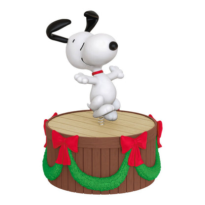 Hallmark 2026 Christmas Ornament Mini The Peanuts Gang Dancing Snoopy ShowToppers Musical Tree Topper With Light, 4"