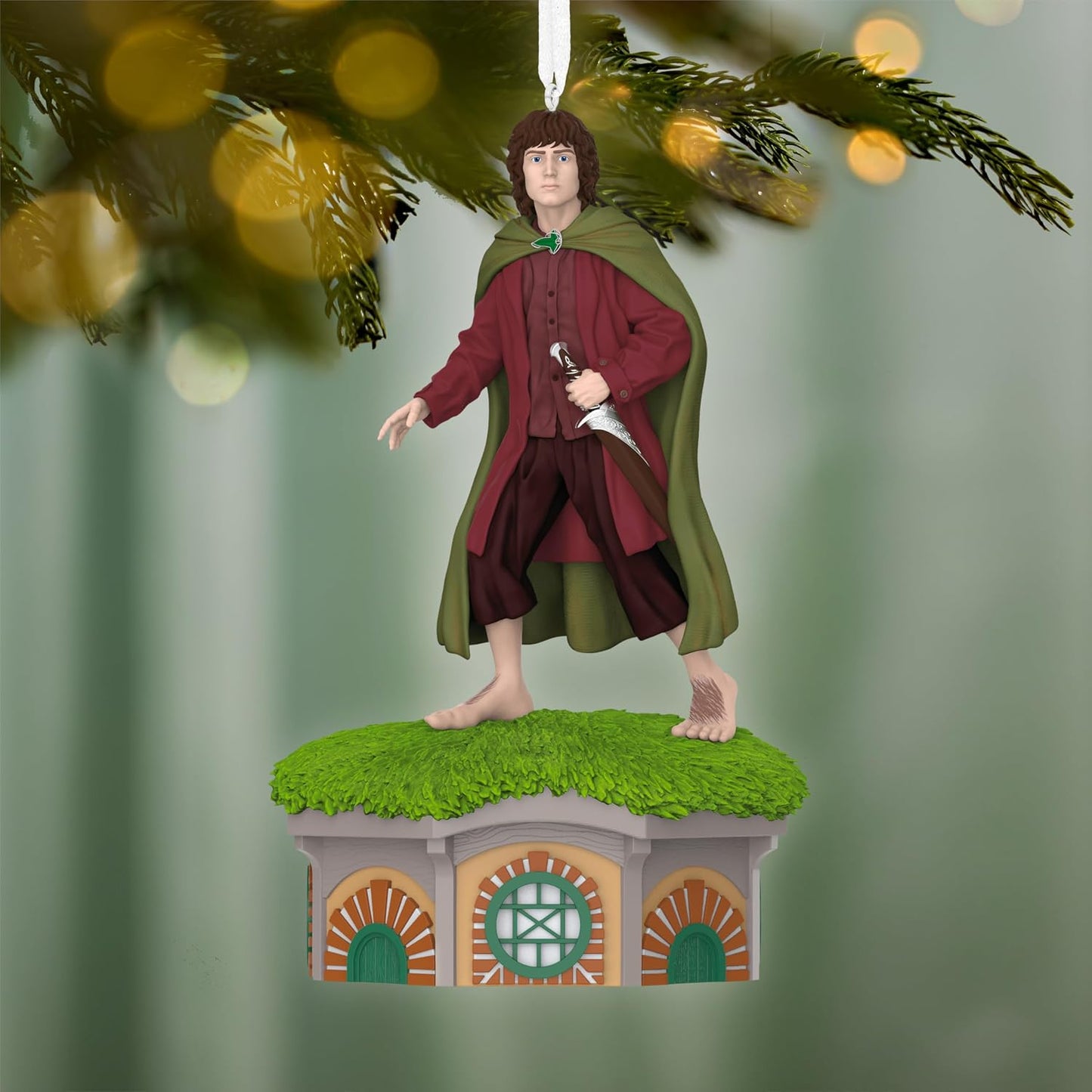 Hallmark Keepsake Christmas Ornament 2026, Lord of the Rings: The Fellowship of the Ring Collection Frodo Baggins with Light and Sound, Movie Gifts