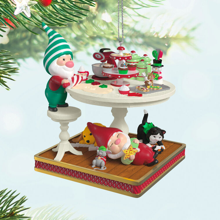 Hallmark Christmas Ornament 2025 Baking Up Some Fun, Gifts for Friends and Family - BCGiftMall