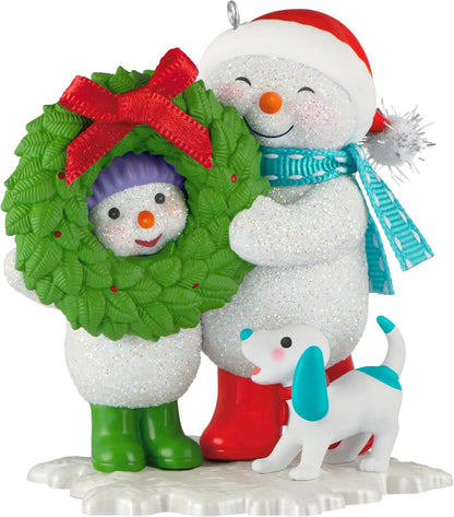 Hallmark 2026 Keepsake Christmas Ornament (Making Memories Welcoming Wreath)
