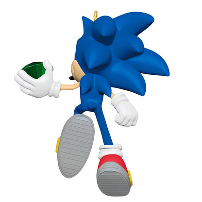 Hallmark 2026 Christmas Sonic the Hedgehog Sonic With Chaos Emerald Ornament