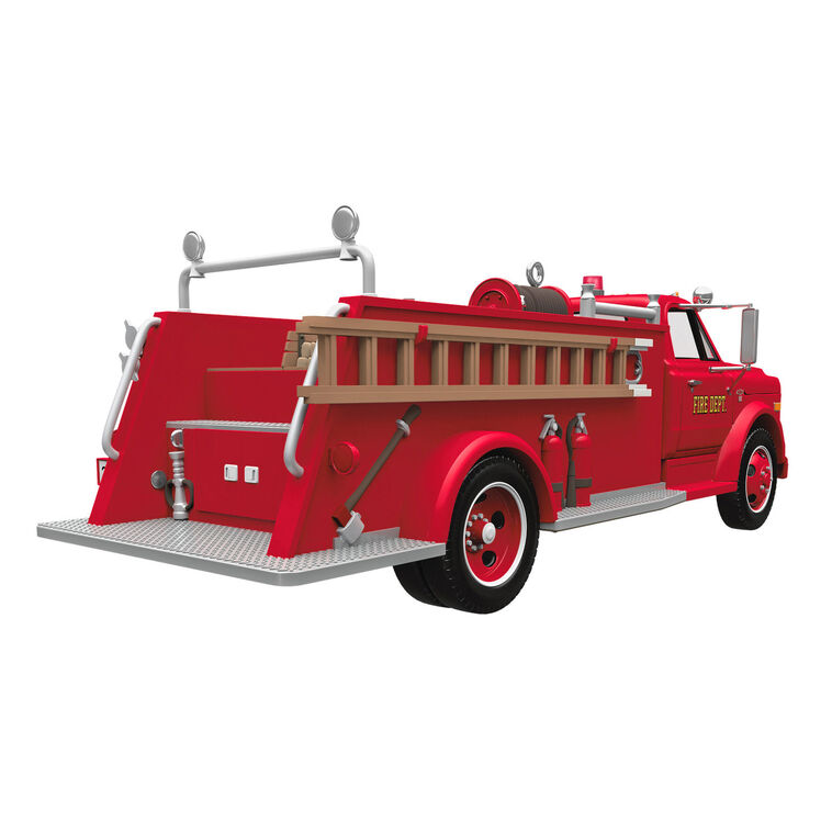 Hallmark Keepsake Christmas Ornament 2025, Fire Brigade 1968 Chevrolet Fire Engine 2025 with Light, Hobby Gifts