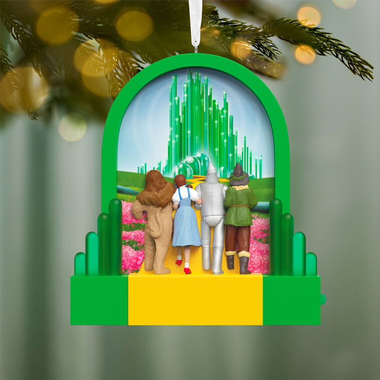 2026 Hallmark Christmas Ornament The Wizard of Oz Journey to the Land of Oz Ornament With Light