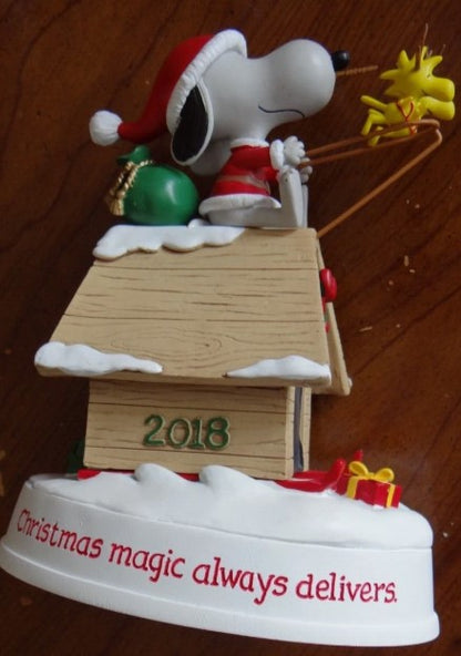 2018 Hallmark Peanuts Santa Snoopy Christmas Magic Always Delivers Figurine